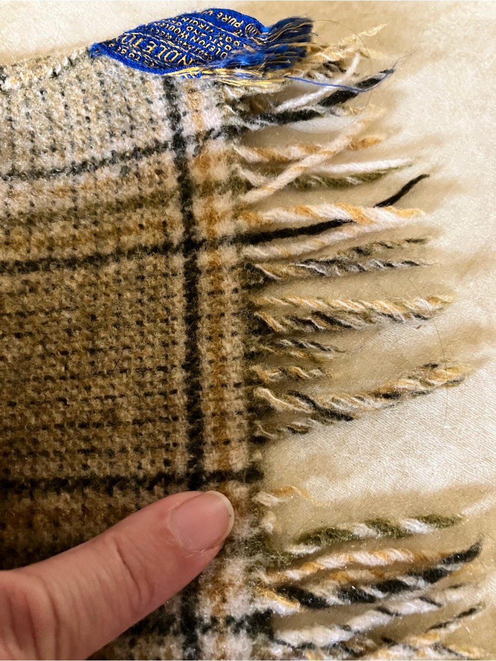 Pendleton Wool Plaid Scarf Vintage Green Cream Gold & Grey Cozy for Fall! - Picture 6 of 6